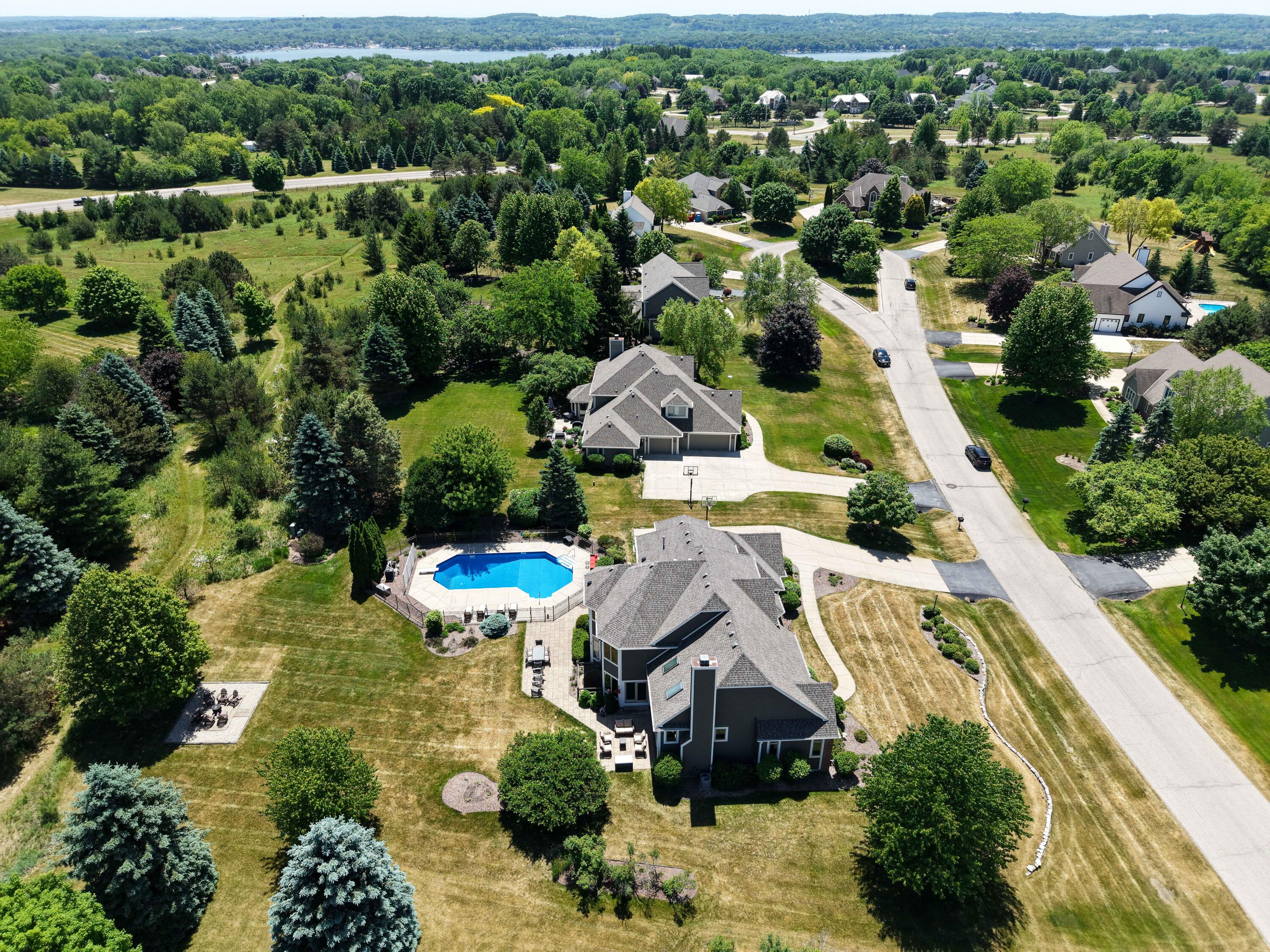 W289N3752 Huntsman Court Delafield, WI 53072 - Photo 52 of 88 DJI_20260604123812_0023_D