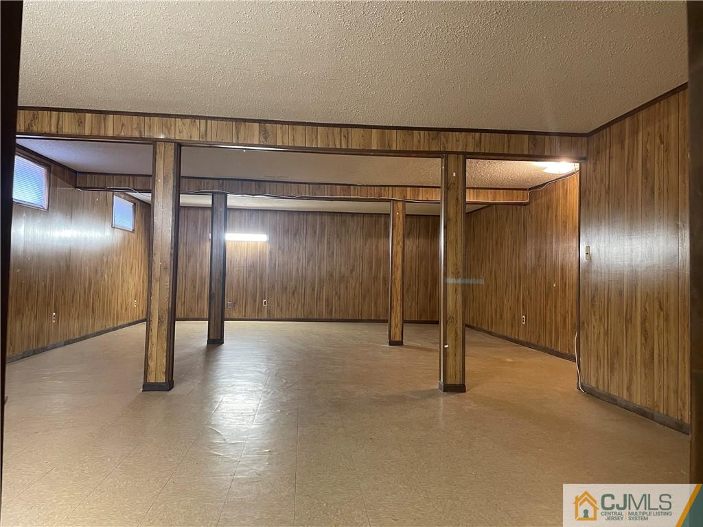 93 C Woodbridge Terrace, Unit 9303 Woodbridge, NJ 07095 - Photo 13 of 14 a view of an empty room