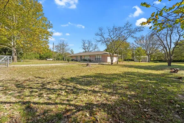 $325,000 | 3751 Farm To Market Road 903, Farmersville, TX 75442