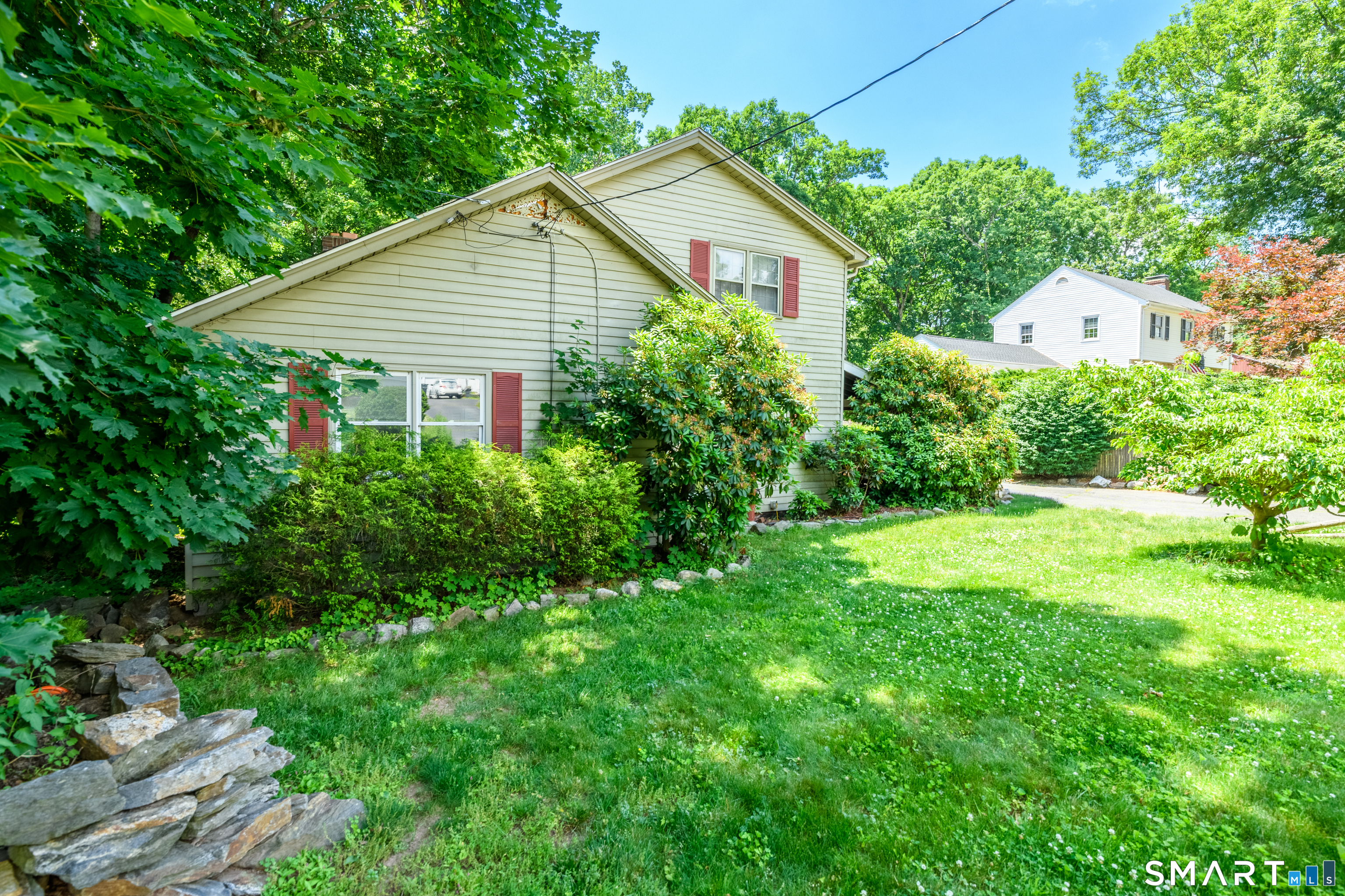 232 Spring Street Manchester, CT 06040 - Photo 3 of 40