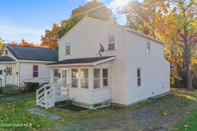 $220,000 | 124 Cottage Street, Ravena, NY 12143