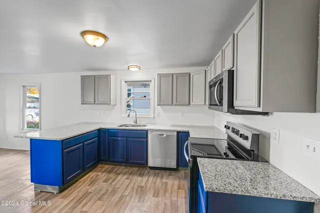 $220,000 | 124 Cottage Street, Ravena, NY 12143