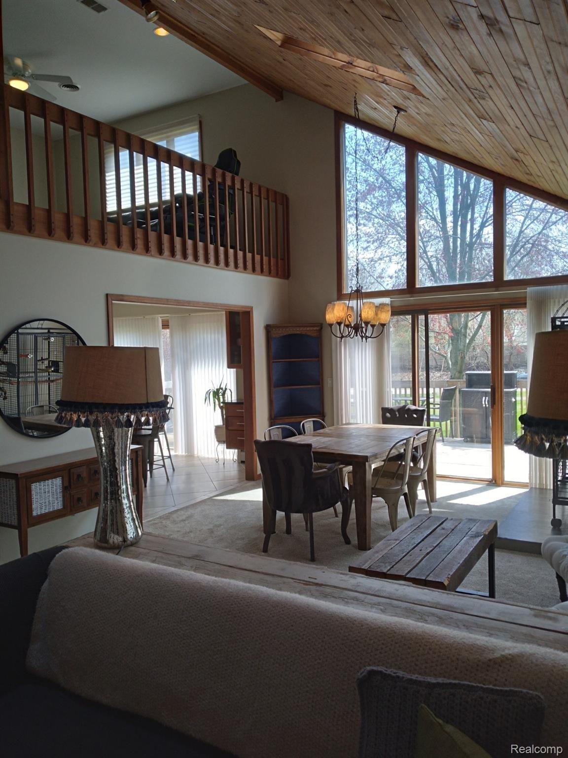 1036 Walnut Grove Rochester, MI 48306 - Photo 9 of 11 123_1001.jpeg
