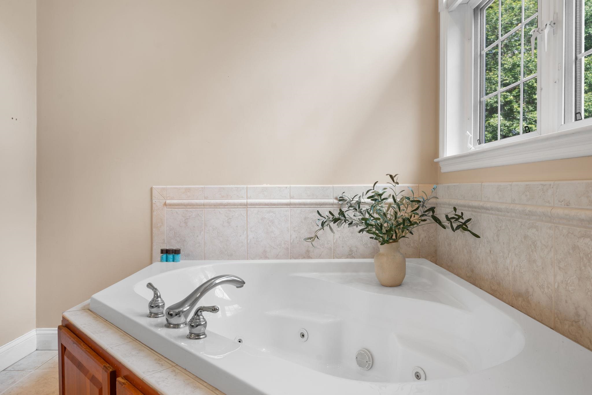 84 Searles Road Windham, NH 03087 - Photo 25 of 54