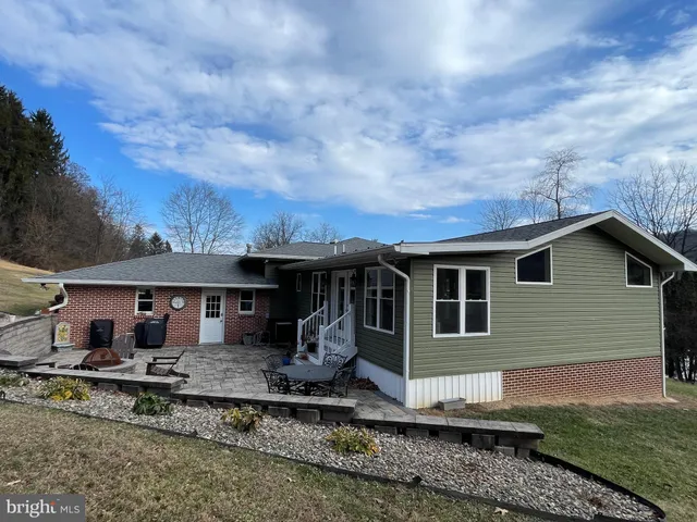 $423,500 | 820 Woodland Avenue, Lavale, MD 21502