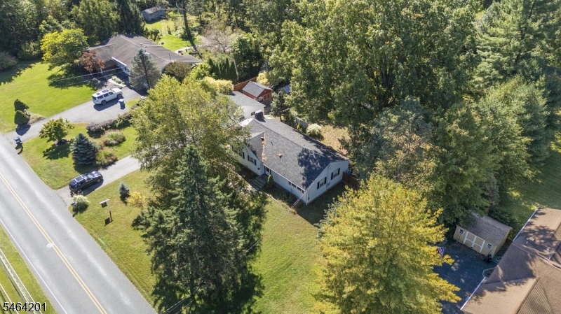 16 Dayton Road Flemington, NJ 08822 - Photo 3 of 36 Gallery Image 3