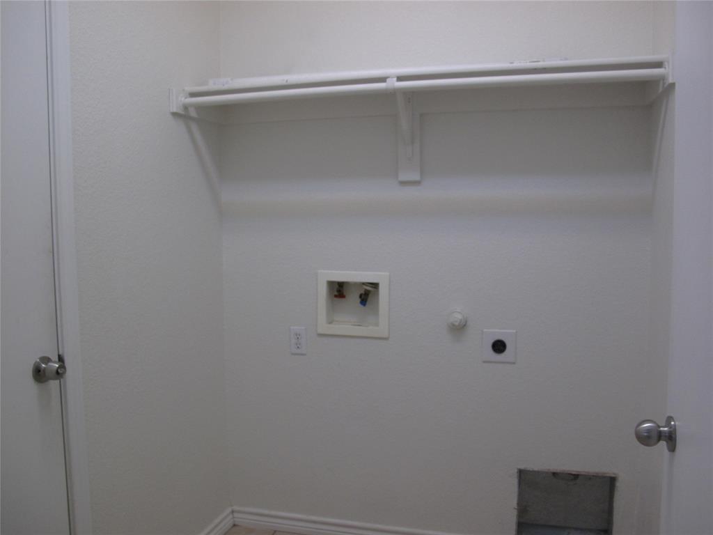 303 Quail Run Road Red Oak, TX 75154 - Photo 19 of 19 a view of a door