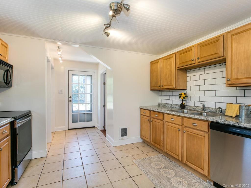 49 Ridge Road Asheville, NC 28806 - Photo 14 of 23 Gallery Image 14