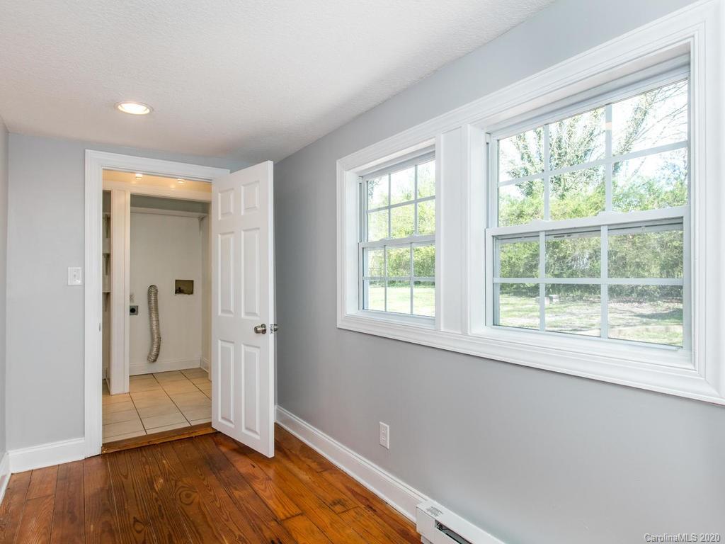 49 Ridge Road Asheville, NC 28806 - Photo 16 of 23 Gallery Image 16