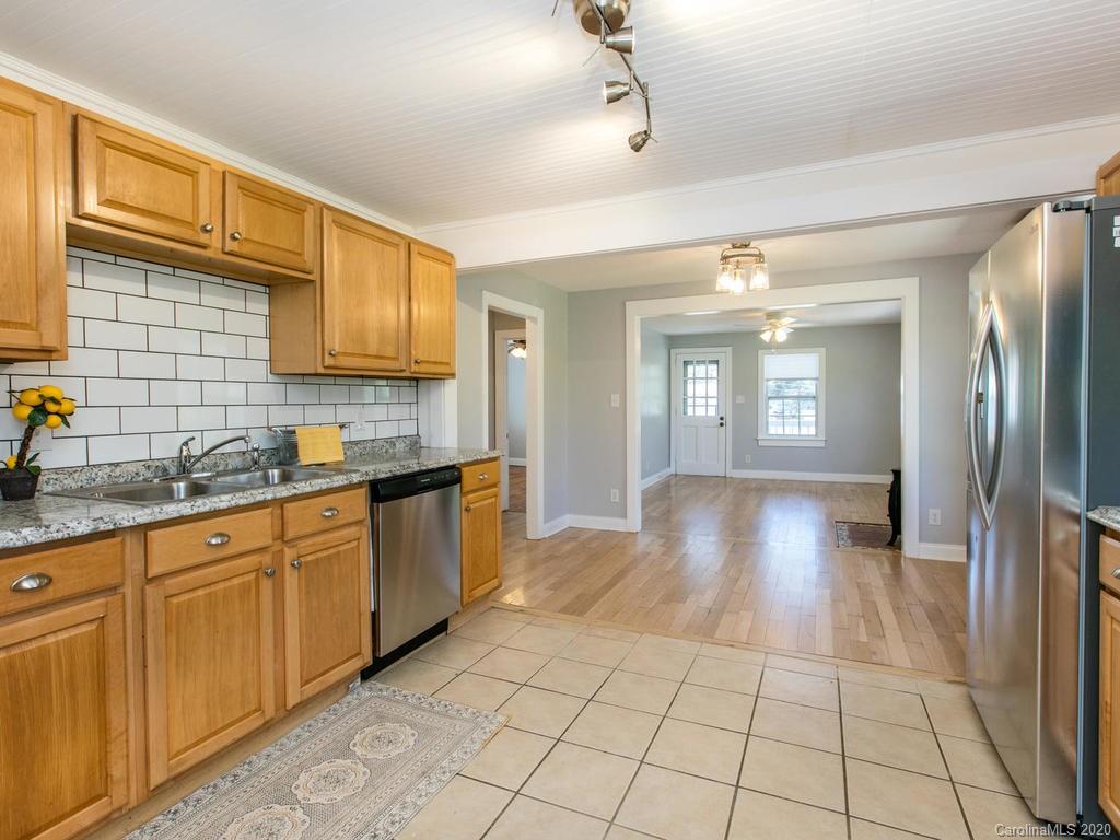 49 Ridge Road Asheville, NC 28806 - Photo 3 of 23 Gallery Image 3