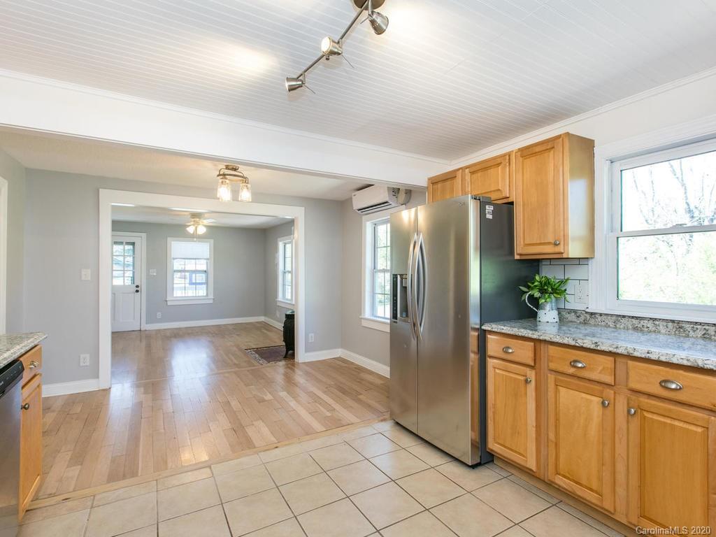 49 Ridge Road Asheville, NC 28806 - Photo 4 of 23 Gallery Image 4