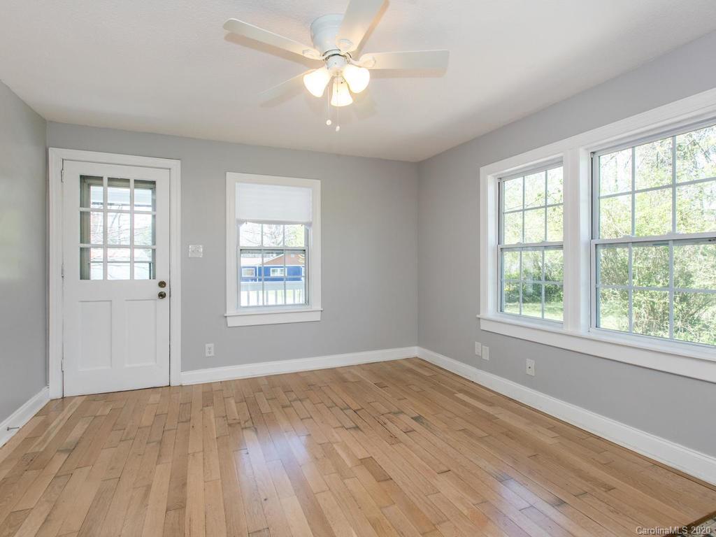 49 Ridge Road Asheville, NC 28806 - Photo 6 of 23 Gallery Image 6
