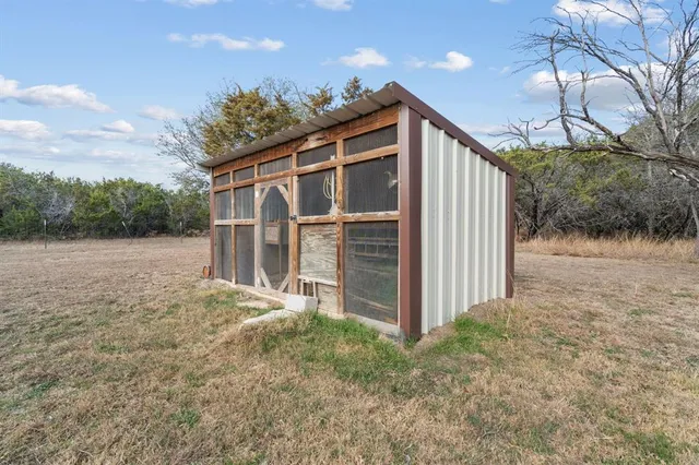 $750,000 | 1211 County Road 1024, Glen Rose, TX 76043