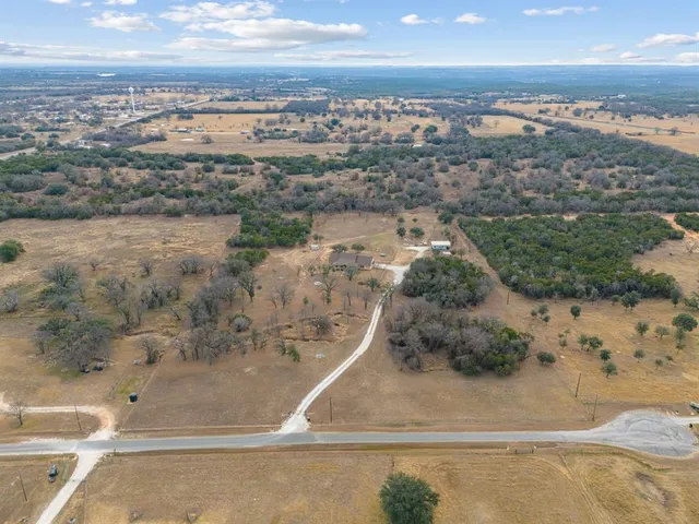 $750,000 | 1211 County Road 1024, Glen Rose, TX 76043