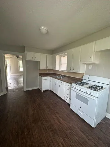 $1,295 | 1425 Chestnut Street, Abilene, TX 79602