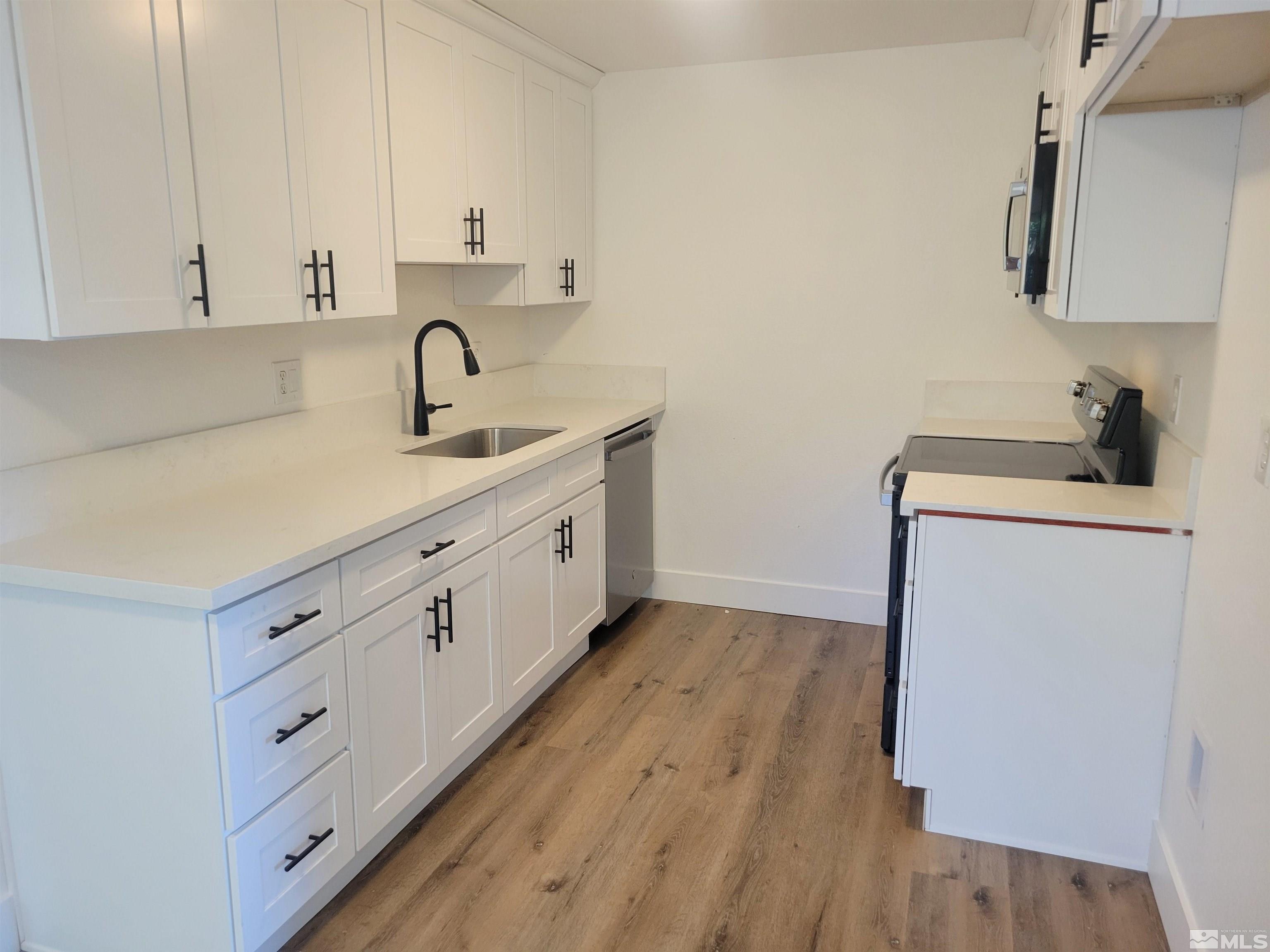 106 Opalite Court Reno, NV 89521 - Photo 12 of 23 Photo 12
