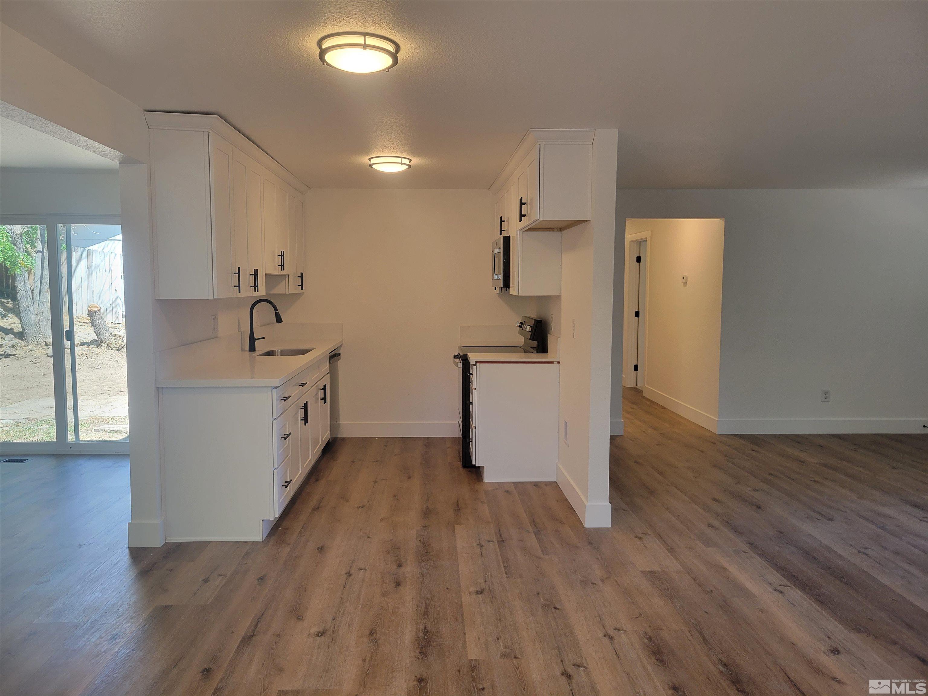 106 Opalite Court Reno, NV 89521 - Photo 6 of 23 Photo 6