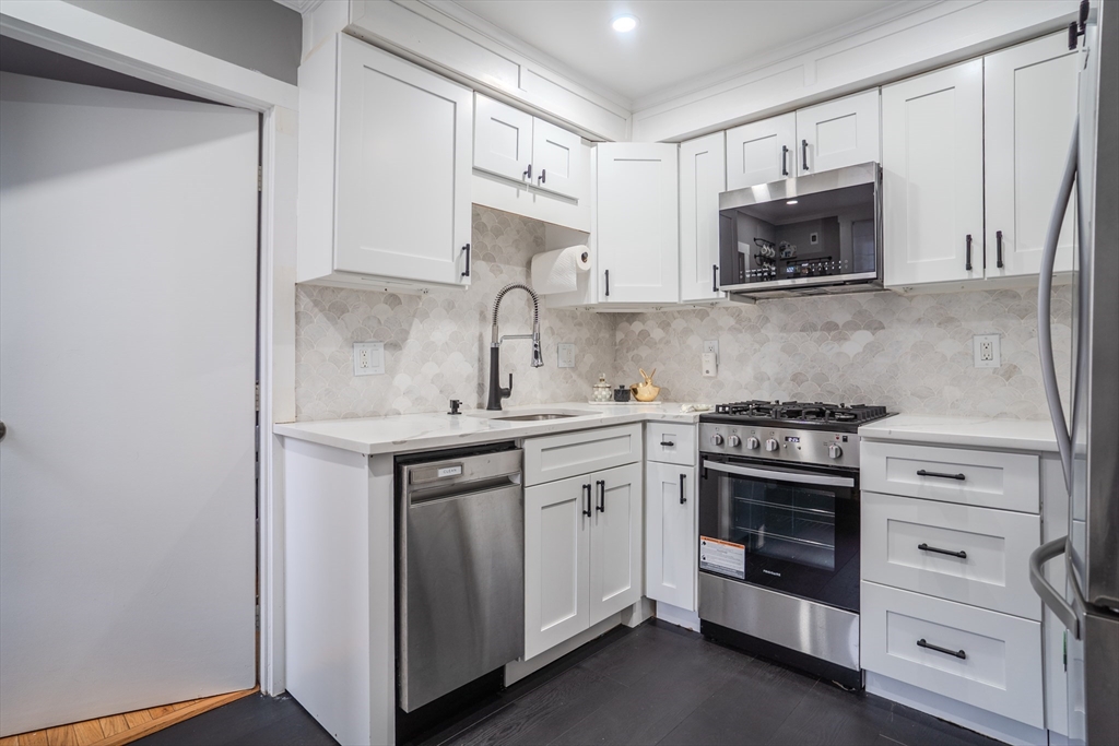 34 Kinross Road, Unit 11 Boston, MA 02135 - Photo 11 of 12 Gallery Image 11