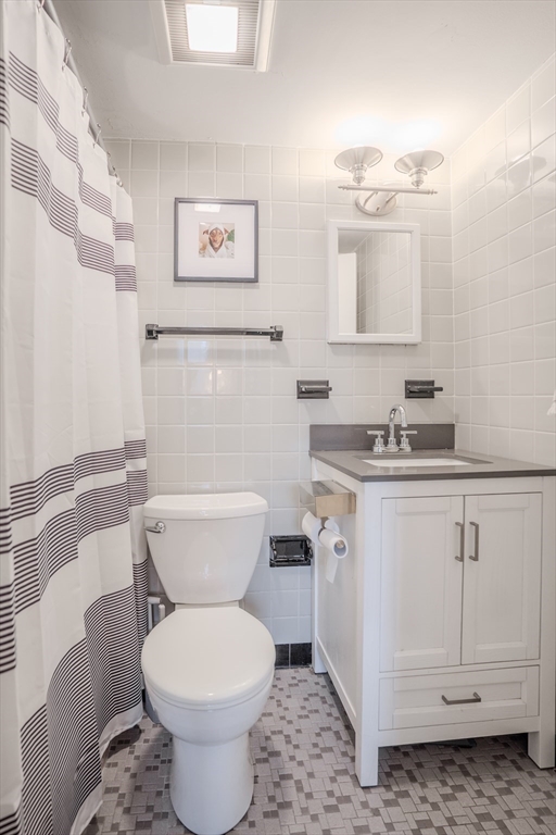 34 Kinross Road, Unit 11 Boston, MA 02135 - Photo 7 of 12 Gallery Image 7
