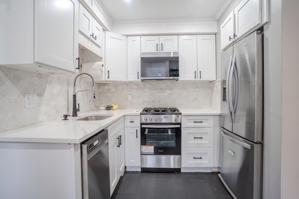34 Kinross Road, Unit 11 Boston, MA 02135 - Photo 10 of 12 Gallery Image 10
