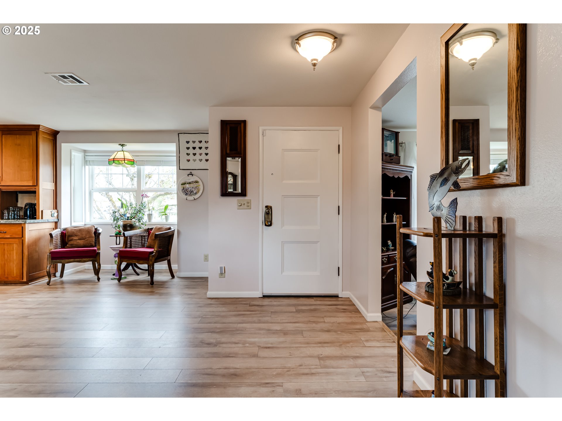 1595 Rambling Drive Springfield, OR 97477 - Photo 4 of 48