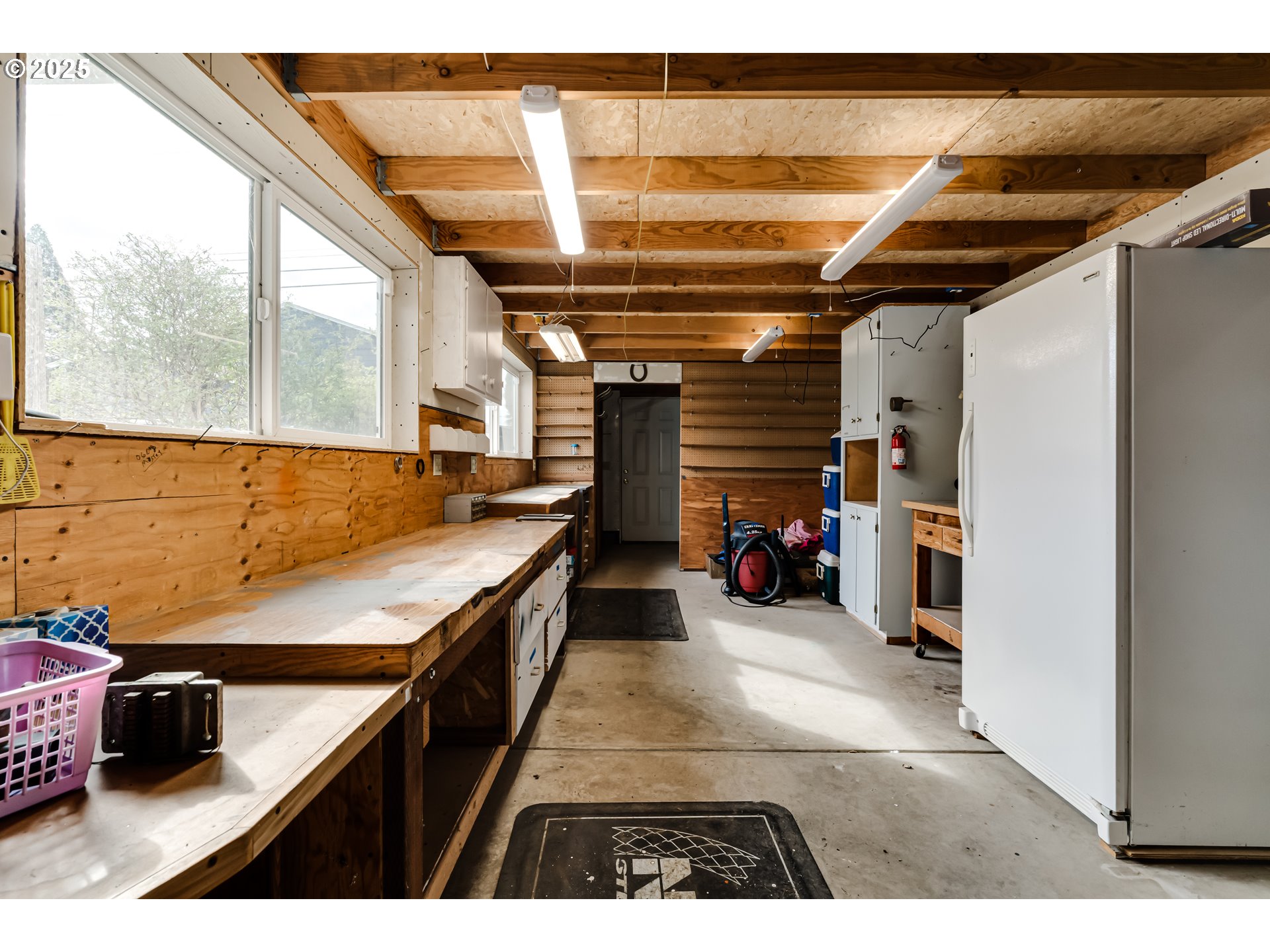 1595 Rambling Drive Springfield, OR 97477 - Photo 45 of 48