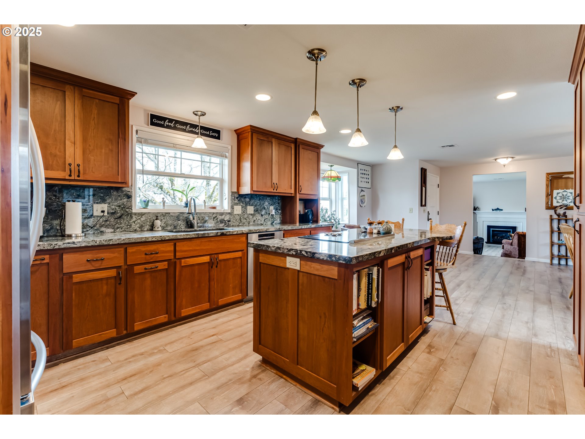 1595 Rambling Drive Springfield, OR 97477 - Photo 6 of 48