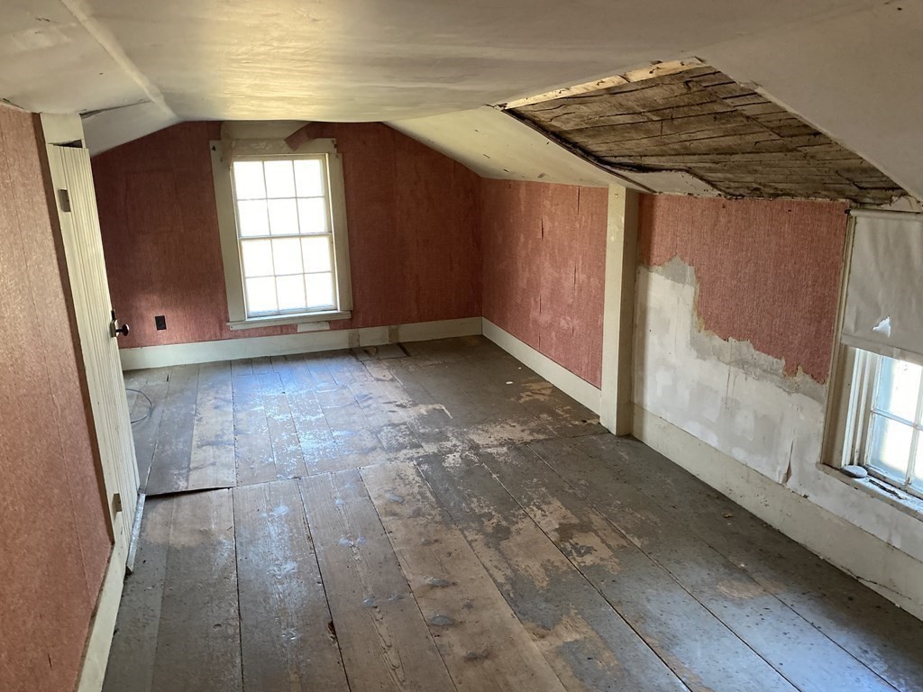 85 Main Street Groveland, MA 01834 - Photo 15 of 18 an empty room with windows