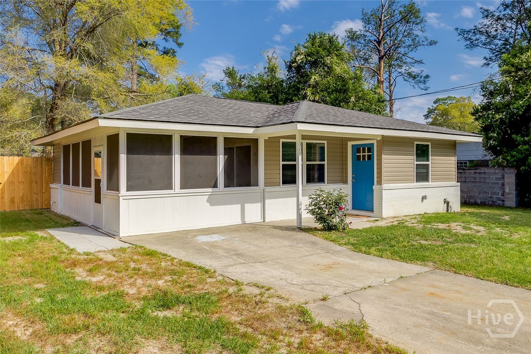 308 East 4th Street Springfield, GA 31329 - Photo 3 of 46