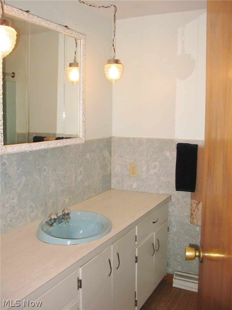 8368 Henderson Road Diamond, OH 44412 - Photo 14 of 28 Gallery Image 14