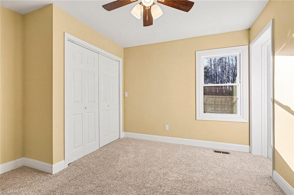 122 Old Fisher Ferry Road Thomasville, NC 27360 - Photo 9 of 20 Primary