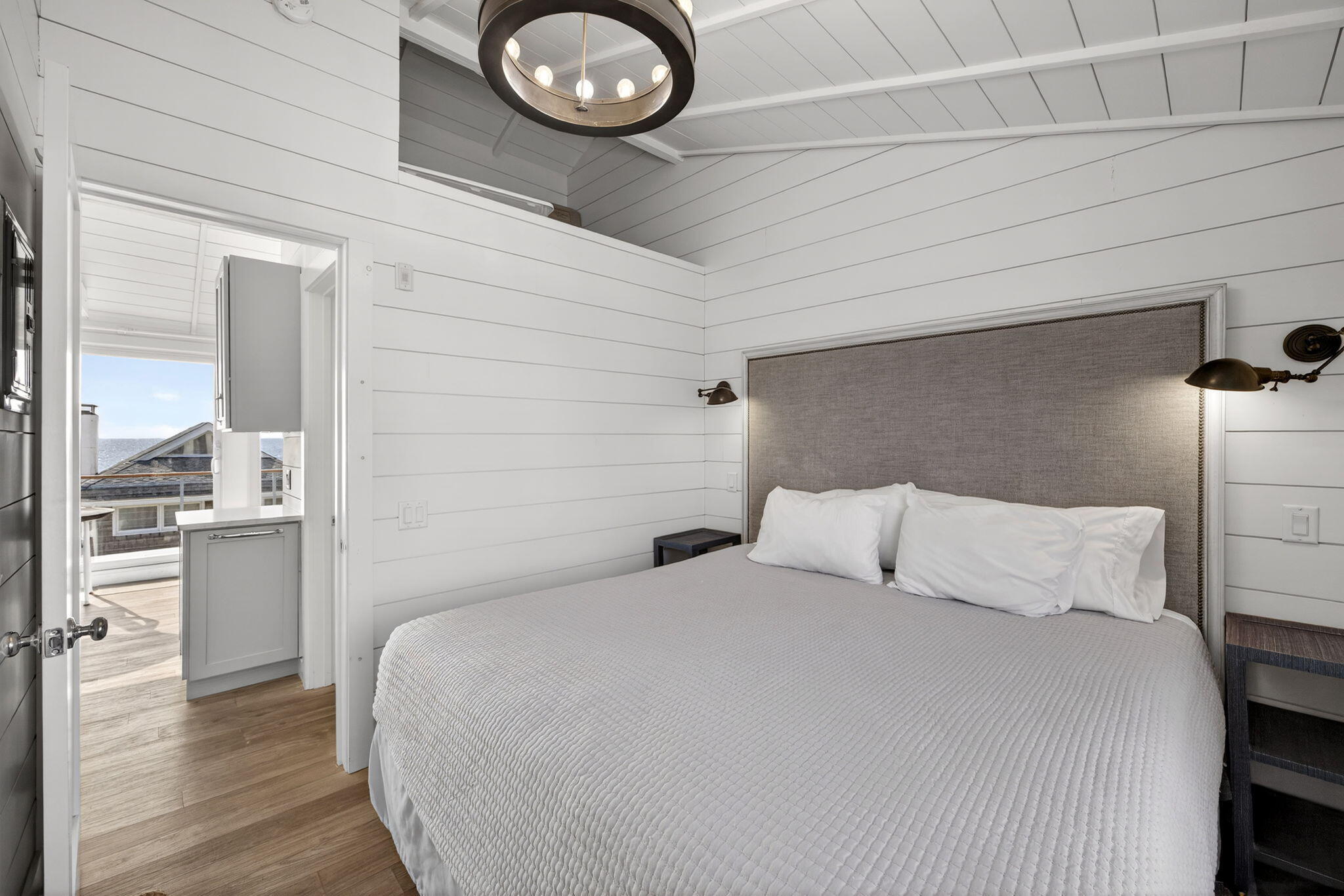 495 Commercial Street, Unit 9 Provincetown, MA 02657 - Photo 14 of 25 77-PF0A9240