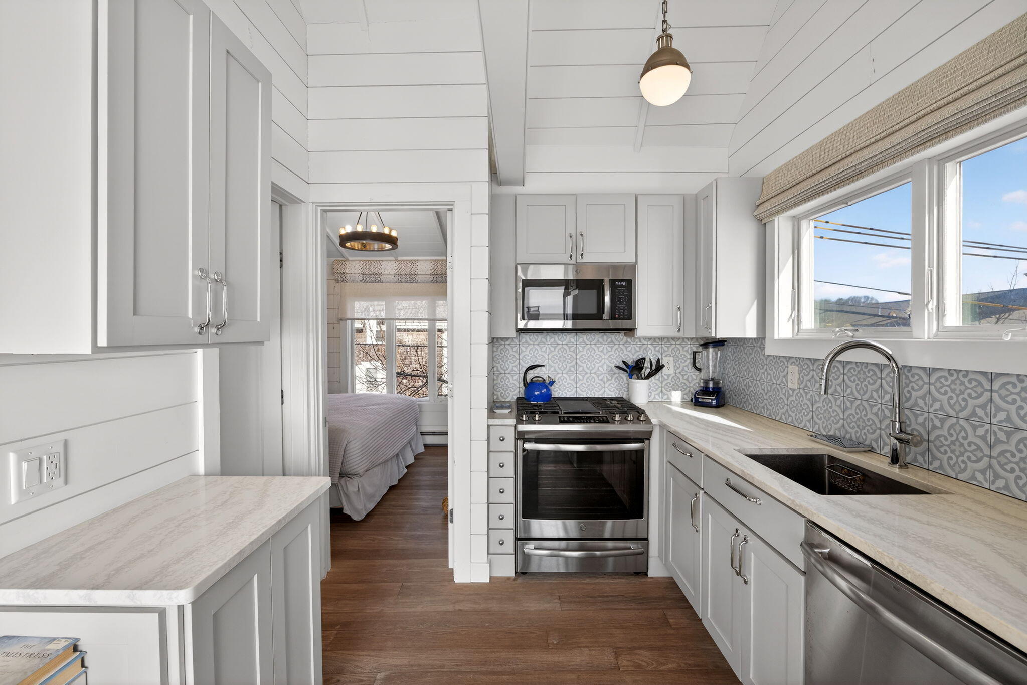 495 Commercial Street, Unit 9 Provincetown, MA 02657 - Photo 5 of 25 71-PF0A9223