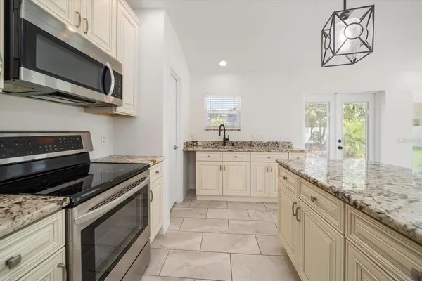 $564,500 | 1105 Deer Run Place, Valrico, FL 33594