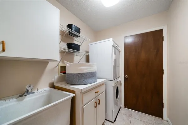 $564,500 | 1105 Deer Run Place, Valrico, FL 33594