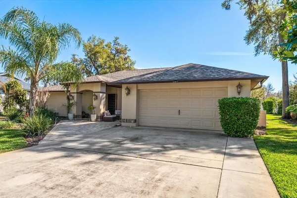 $564,500 | 1105 Deer Run Place, Valrico, FL 33594
