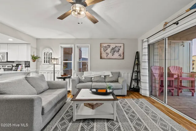 $380,000 | 918 North New River Drive, Unit 322, Surf City, NC 28445