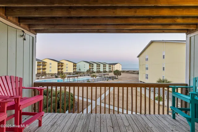 $380,000 | 918 North New River Drive, Unit 322, Surf City, NC 28445