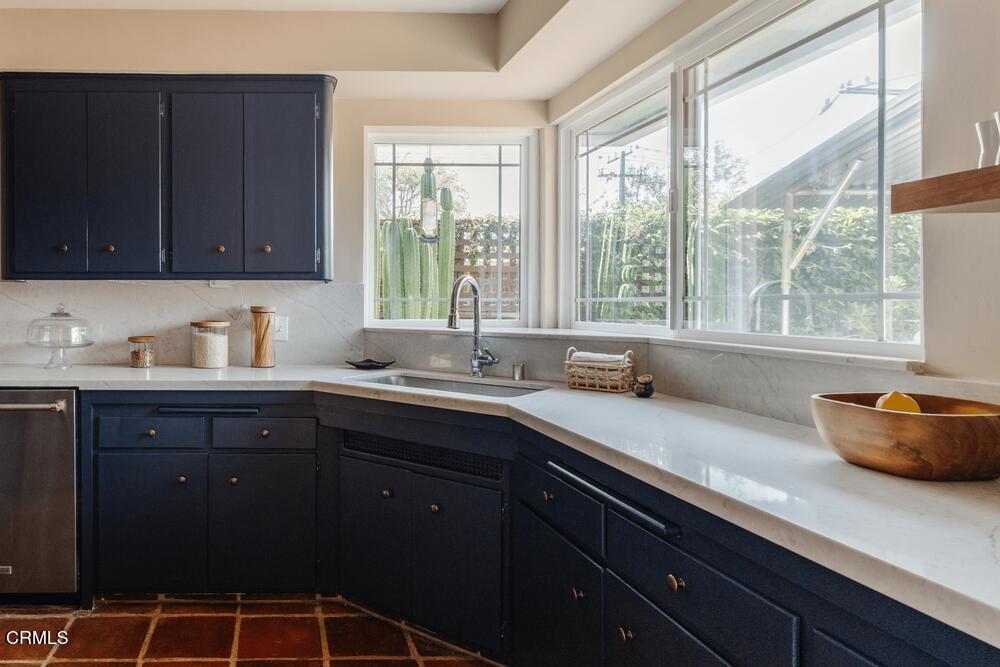 1300 Meadowbrook Road Altadena, CA 91001 - Photo 18 of 45 018_cropped_22_787