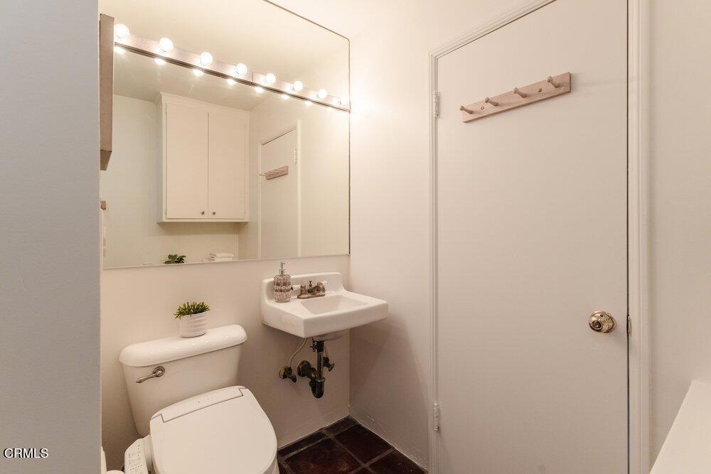 1300 Meadowbrook Road Altadena, CA 91001 - Photo 29 of 45 029_1300_meadow_brook-17_139