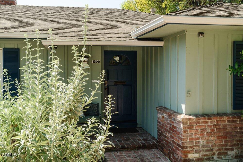 1300 Meadowbrook Road Altadena, CA 91001 - Photo 3 of 45 003_1300_meadow_brook-188_592