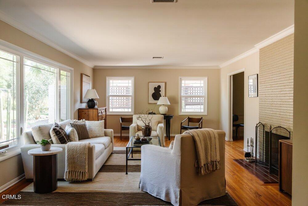 1300 Meadowbrook Road Altadena, CA 91001 - Photo 5 of 45 005_1300_meadow_brook-67_706