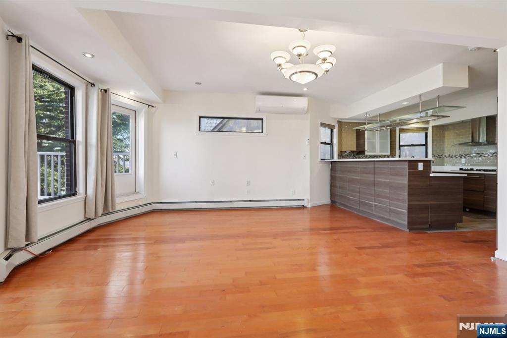 32 Hudson Terrace, Unit 2 Edgewater, NJ 07020 - Photo 8 of 42