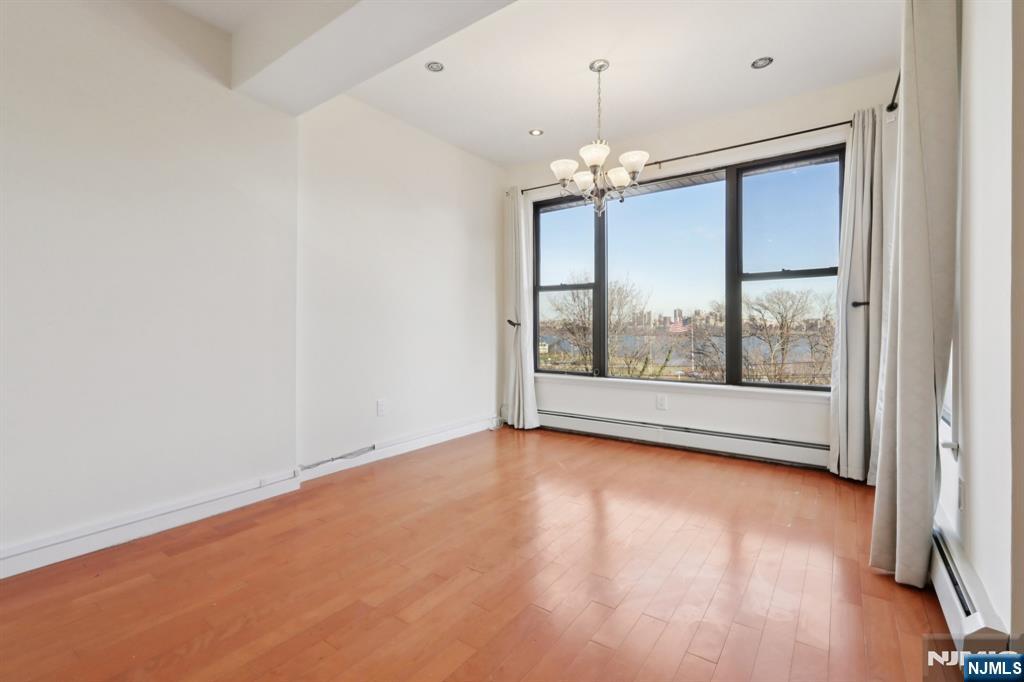32 Hudson Terrace, Unit 2 Edgewater, NJ 07020 - Photo 10 of 42