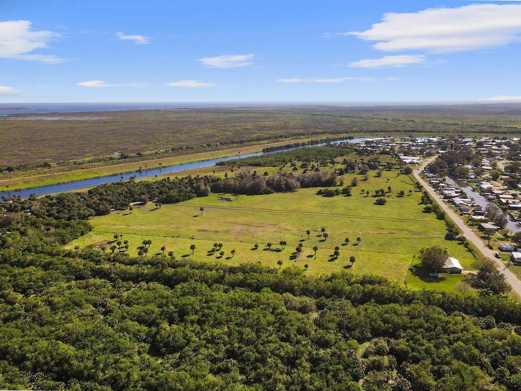 1493 Hunter Road Okeechobee, FL 34974 - Photo 4 of 10 Hunter Road Areal