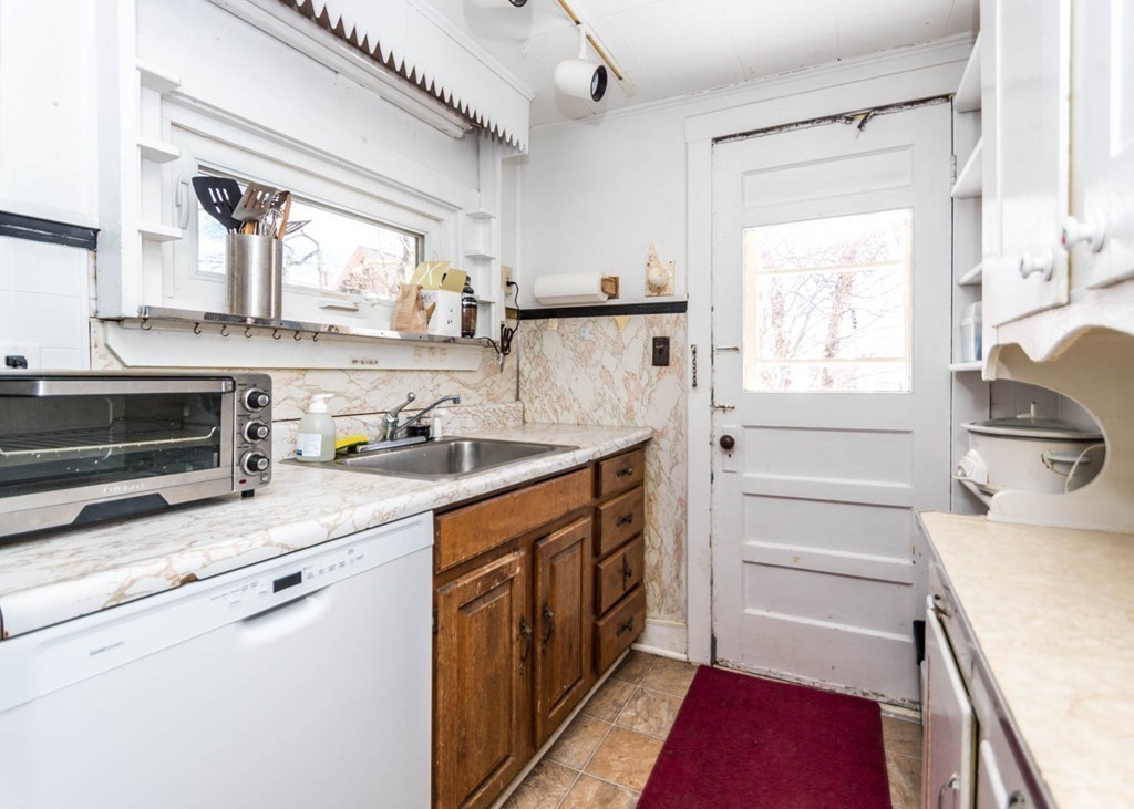 119 Reed Street Cambridge, MA 02140 - Photo 8 of 16 Gallery Image 8