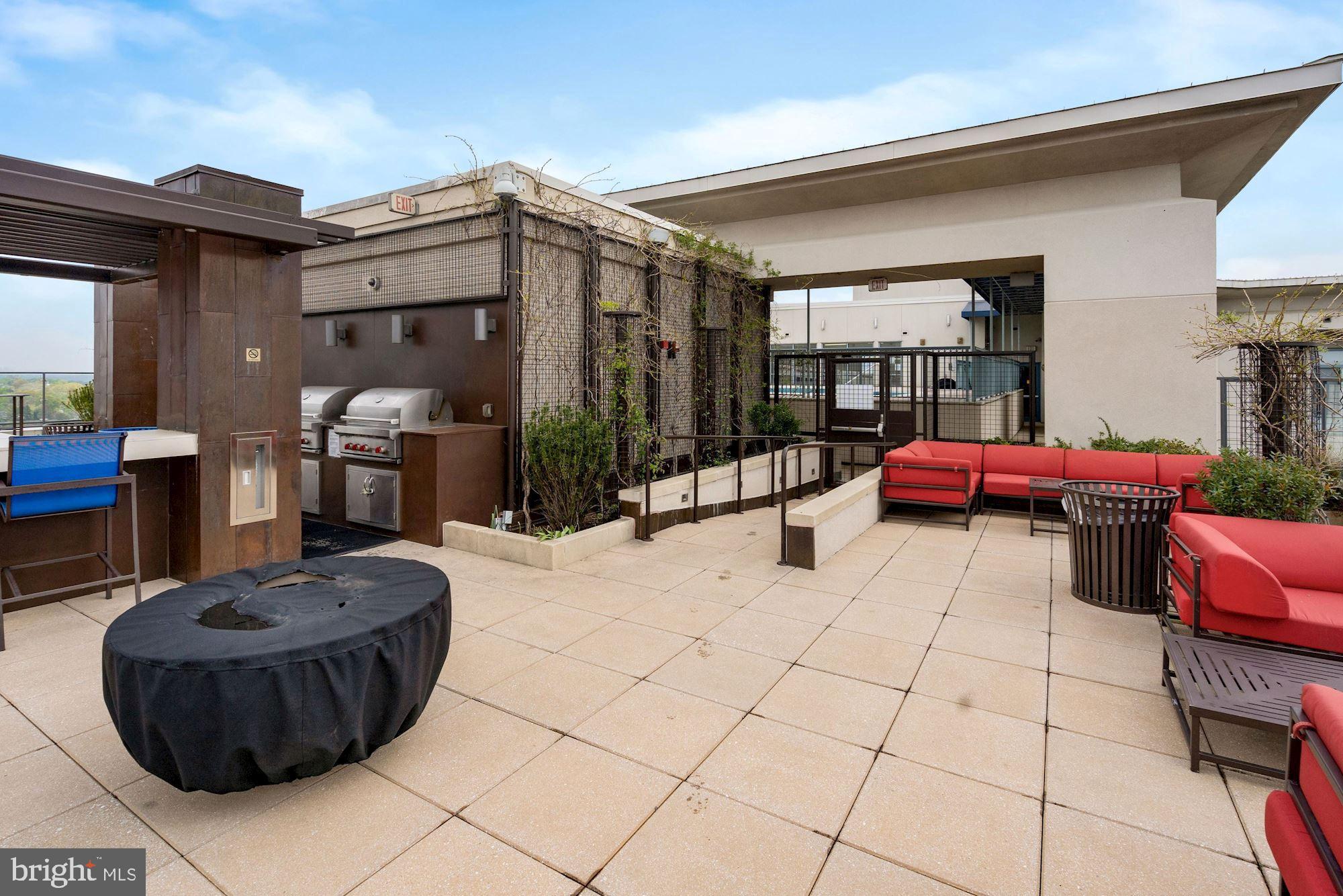 851 North Glebe Road, Unit 303 Arlington, VA 22203 - Photo 25 of 40 Rooftop