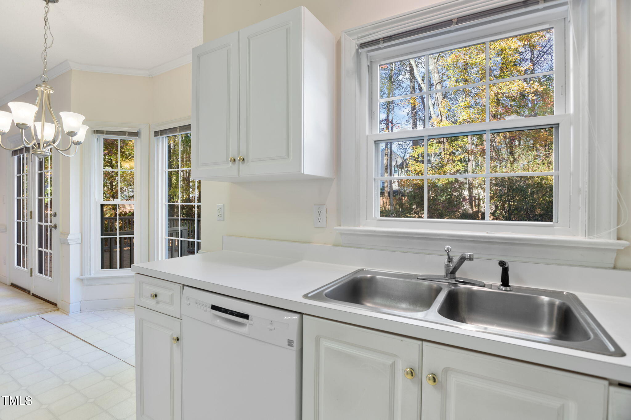 12404 Tappersfield Court Raleigh, NC 27613 - Photo 9 of 46 7-web-or-mls-12404-tappersfield-ct