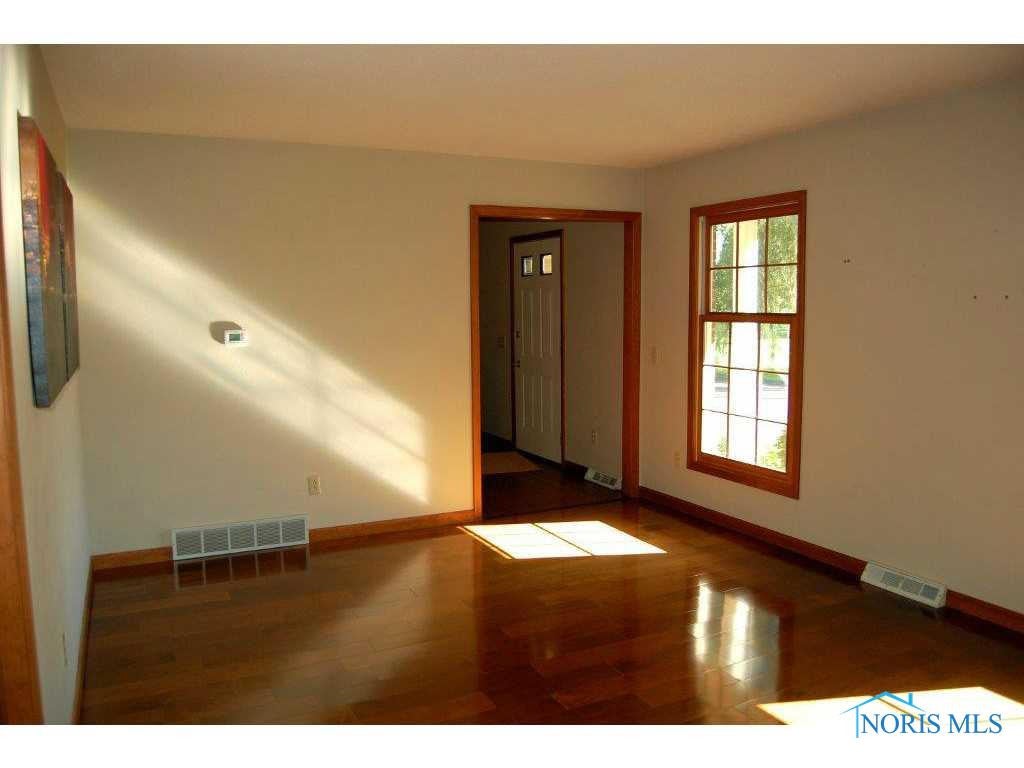 7124 Finzel Road Whitehouse, OH 43571 - Photo 3 of 20 Gallery Image 3