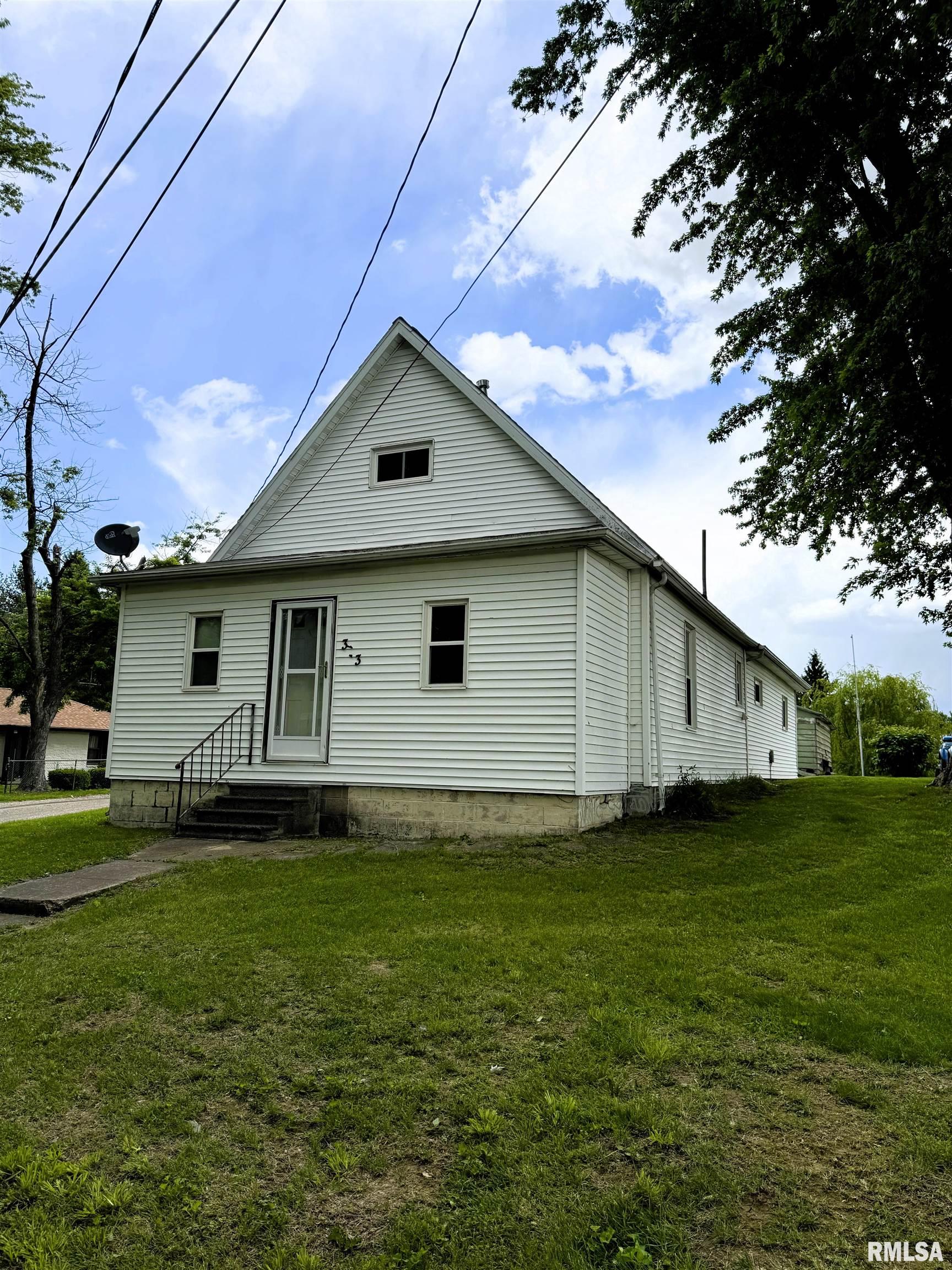 313 Central Avenue St. David, IL 61563 - Photo 2 of 19